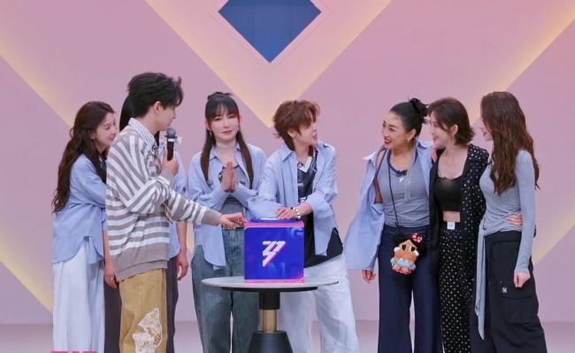 王濛唱功进步好大 《浪姐7》三公舞台亮眼