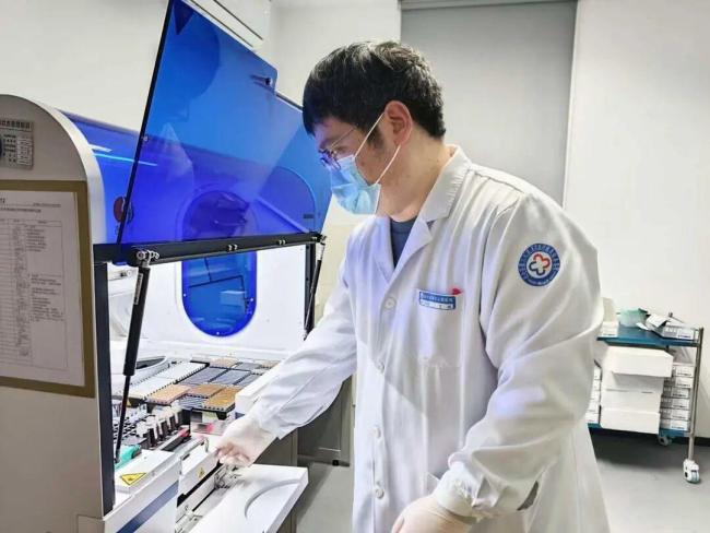 大爷查出比熊猫血稀有千倍血型