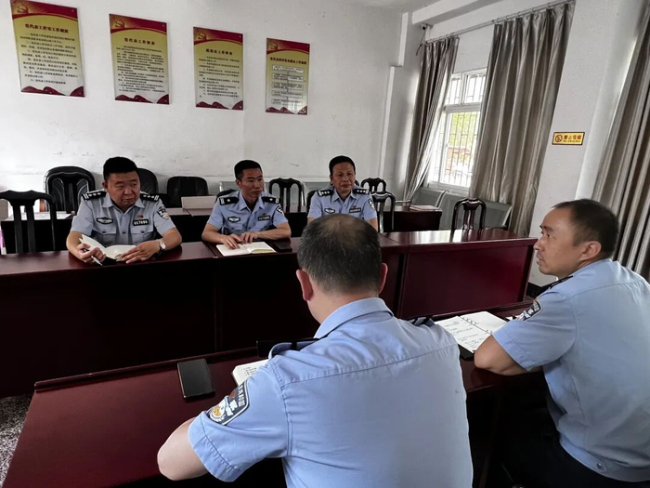 男人杀害他东谈主兔脱33年被捏 正义终将抵达