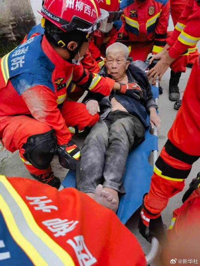 直击柳州地震救援现场