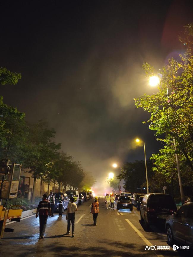 记者亲历柳州5.2级地震：整个人弹起来
