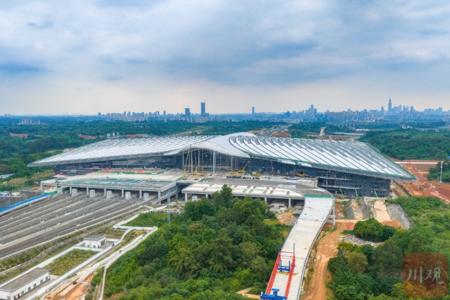 “凤凰展翅” 成型 天府站建设加速