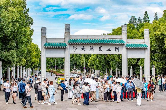 专访“校门实验”发起者郑毓煌