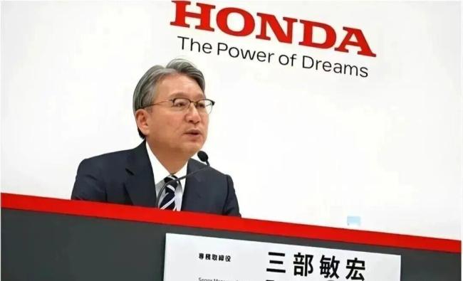 日本车企为何在中国市场走向没落？电动化转型迟缓导致衰败