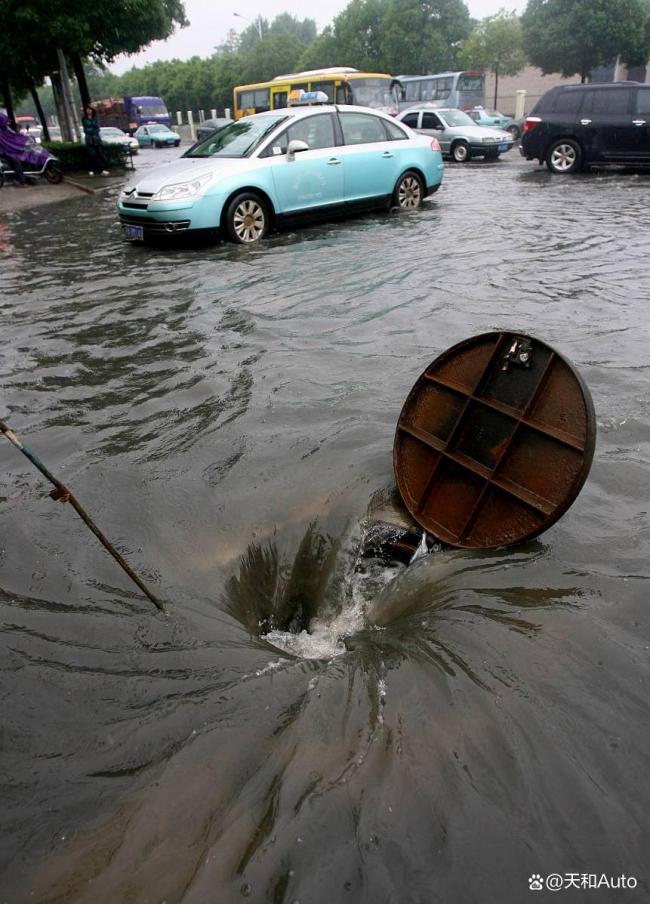 暴雨天气下如何安全驾车 注意事项全解析