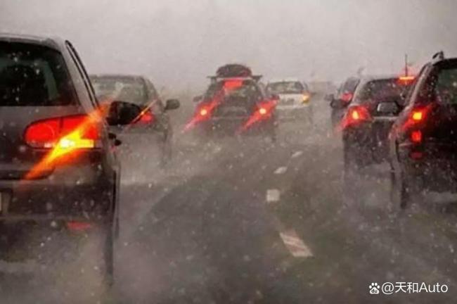 暴雨天气下如何安全驾车 注意事项全解析