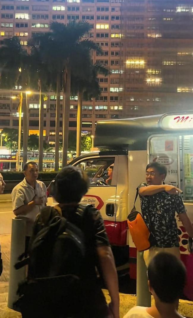 游客在香港买雪糕说普通话被骂
