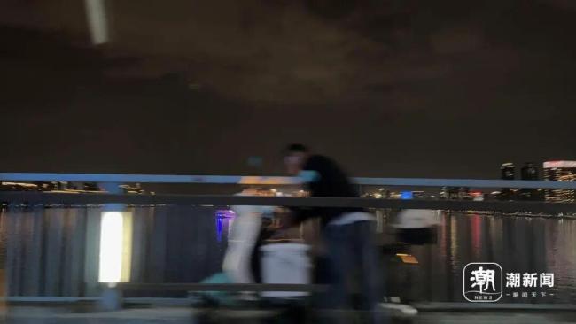 女子途经大桥遭夜钓鱼线勒脖 险些割喉引发关注