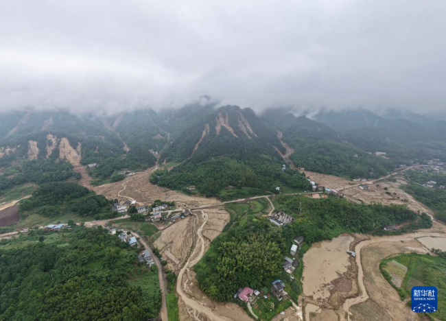 一线救援员镜头记录重庆抗洪抢险 紧急响应与安置