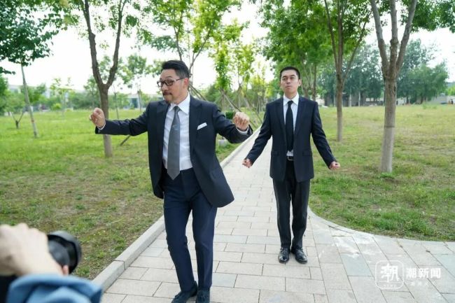 58歲走紅拉丁裁判緊繃了45年 舞出人生新高潮