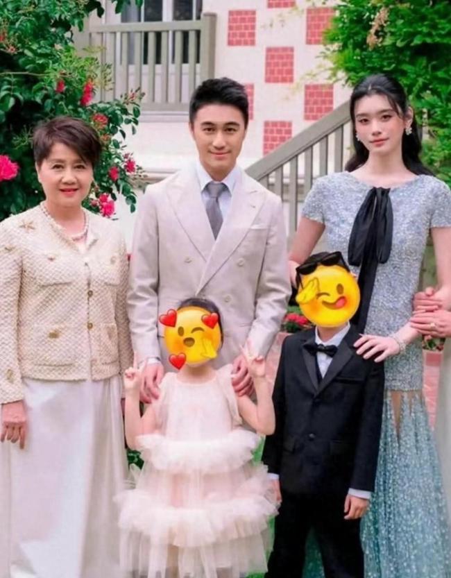 谷爱凌奚梦瑶婚礼晚宴合照 珠宝闪耀见证爱情