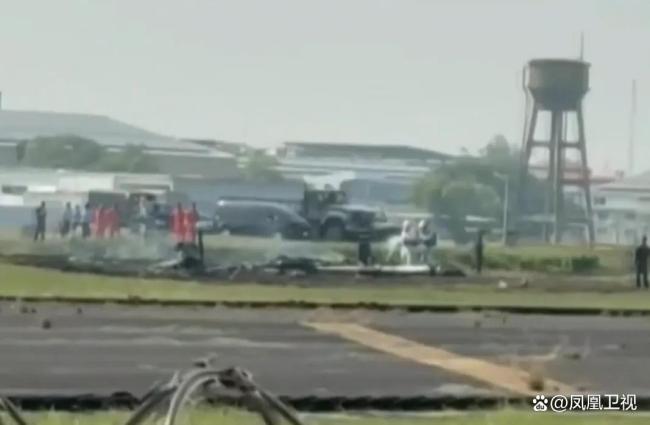 臺(tái)軍突發(fā)墜機(jī)，2人死亡，臺(tái)軍退役中將張延廷：41年老飛機(jī)，又沒彈射座椅 老舊機(jī)型隱患重重