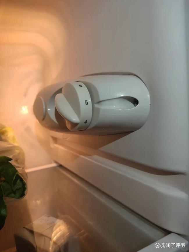 夏天怎么用冰箱更省電 調(diào)對(duì)溫控器檔位