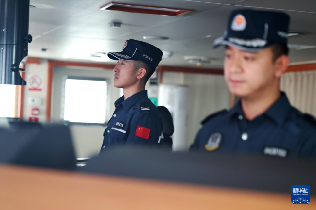海警川山艦：逐浪南海守蔚藍(lán) 巡航守護(hù)黃巖島