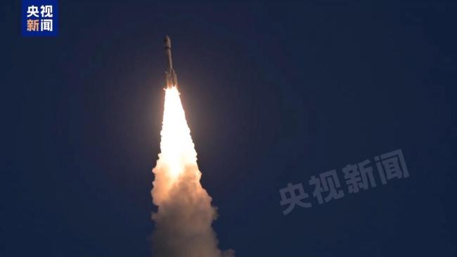 千帆极轨11组卫星发射成功 长征系列第648次飞行