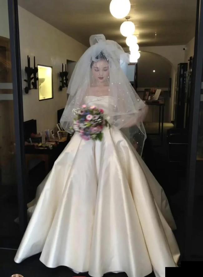 奚梦瑶晚晚婚礼审美