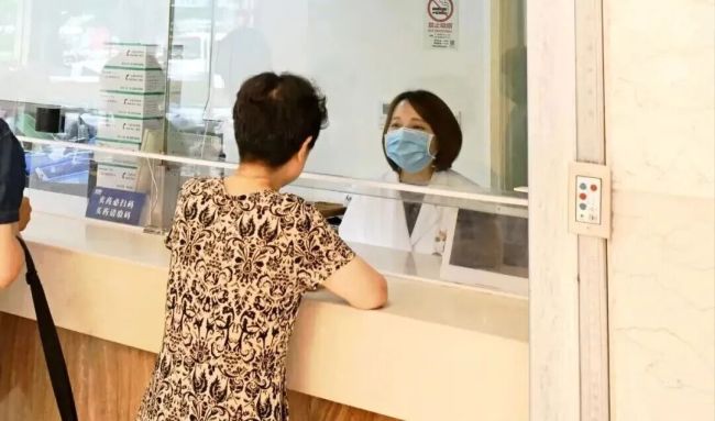 上海医保新政实施后社区医院配药调查 用药选择增多自费变化引发关注