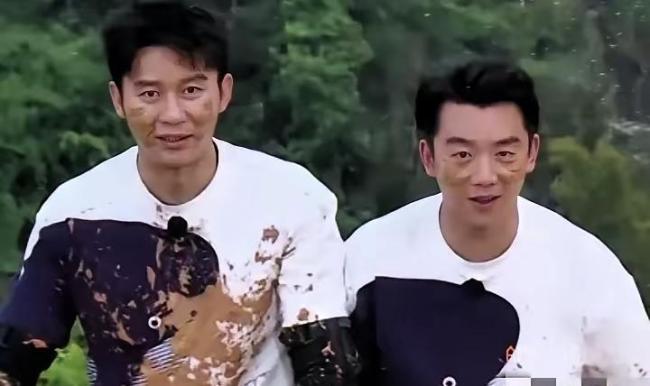 李晨郑恺回应争议 沉默背后的无奈与坚守