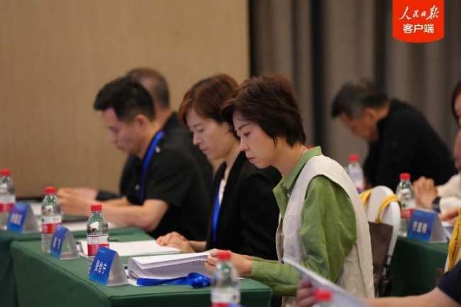 丁宁当选北京乒协会长 张怡宁任理事 传承乒乓底蕴