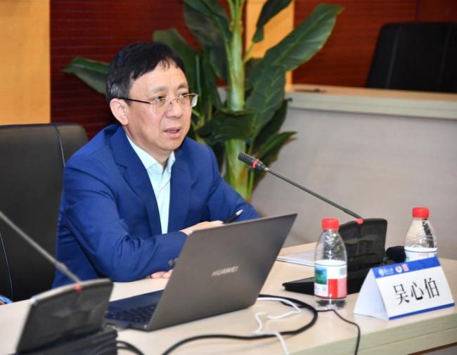 学者：特朗普外交抑制了两极化阵营化