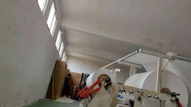 销量11万包纸巾网店被曝含荧光剂 厂家关联企业曾两次被洁柔起诉
