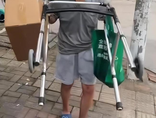 老人推助行器偷榴莲健步如飞 惯偷被发现还骂人