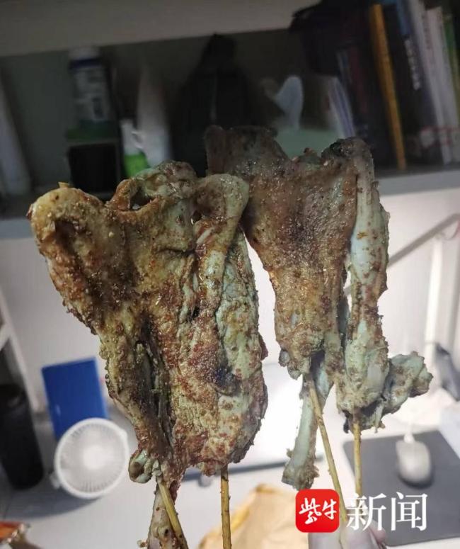 鹅腿阿姨售卖鸭腿情况通报 食材争议引关注