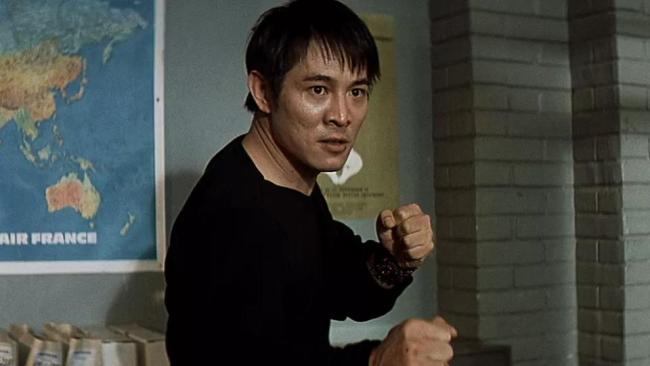 《火遮眼》为何被赞十年最佳动作片 香港武侠动作片硬起来