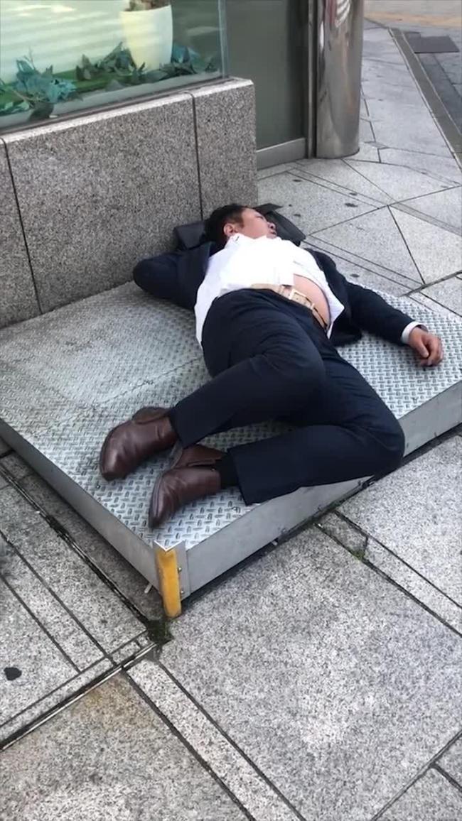 警方回应男子侵犯4男并偷拍全程 案件细节曝光