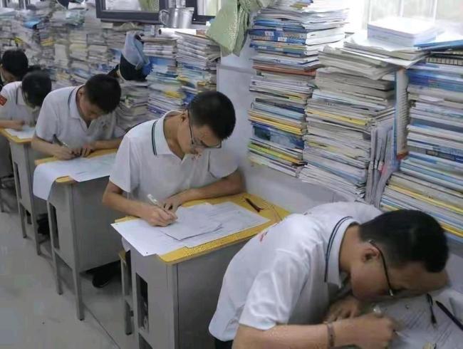 升学规划专家解读2026年高考形势 竞争分化加剧