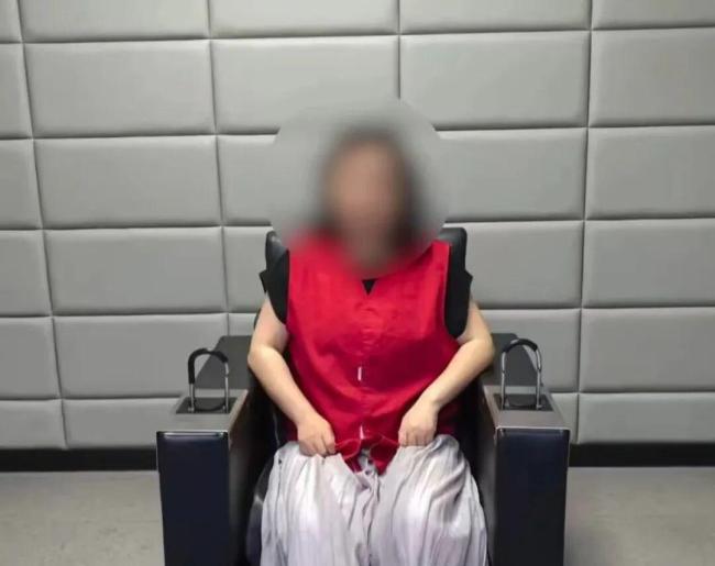 孤女遭亲舅舅烧书阻止高考？假的 网络谣言博取关注