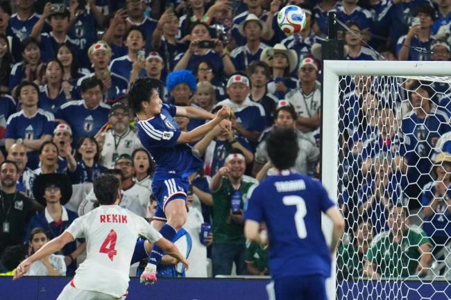 日本4-0送突尼斯出局 亚洲劲旅强势晋级