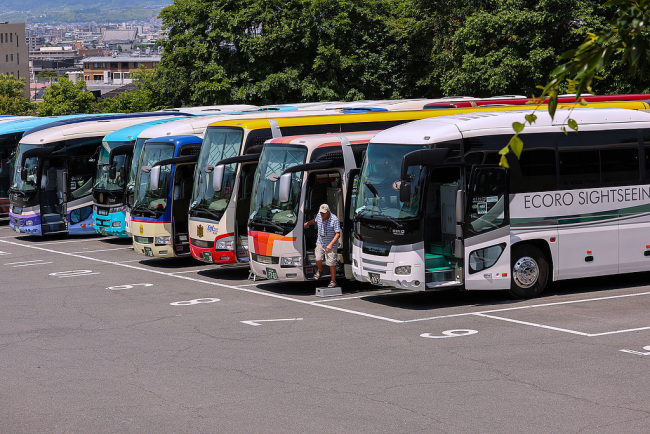 财经观察：税费双涨，日本“劝退”外国游客？