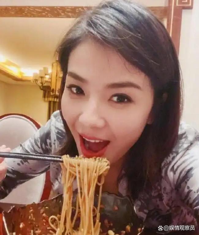 刘涛看莲花血鸭被魔改当场emo 赣菜尊严之战