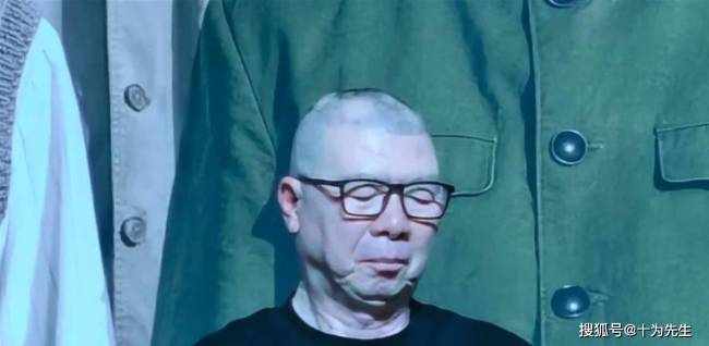 抓特务票房惨淡，冯小刚低头 时代不再偏爱