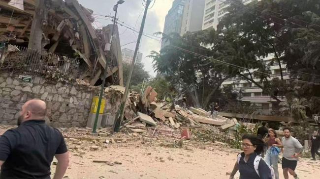 在委华人讲述地震瞬间 震感强烈全民疏散