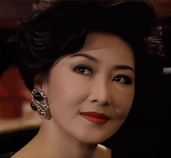 “港剧第一贵妇”苗金凤去世 荧幕经典永存