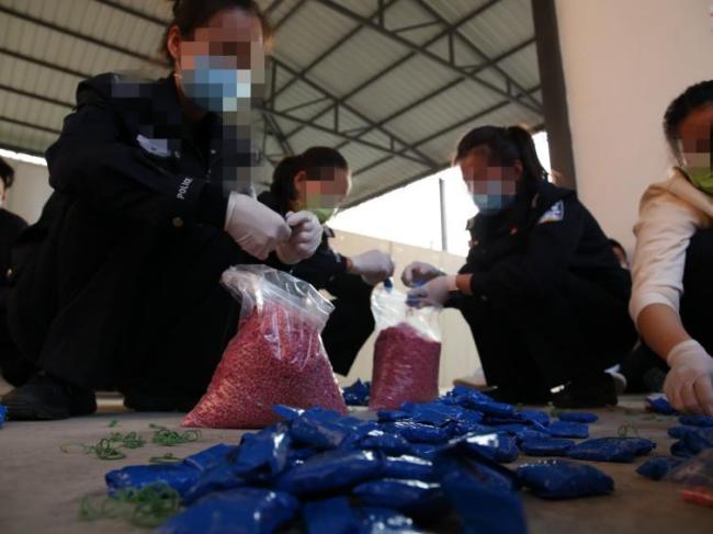 这群女警为何没有一张正脸照片 无名英雄的坚守与奉献