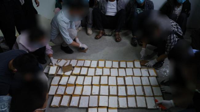 爸爸头发短了 就演不了坏人了：缉毒警的无名守护