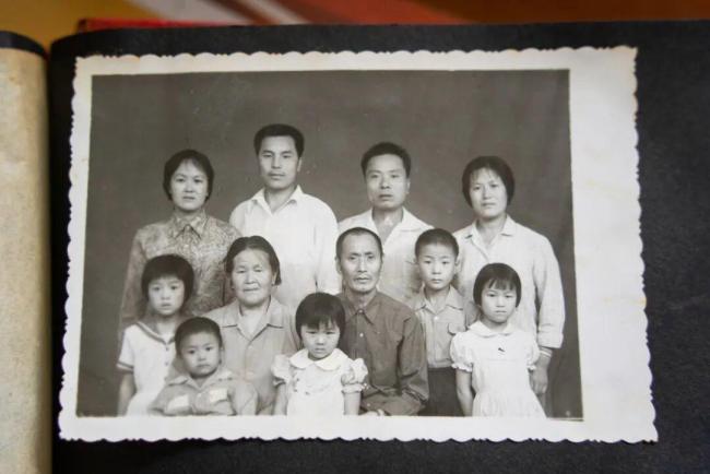 105岁女红军看到自己长征时的模样 复原画像让她竖起大拇指点赞