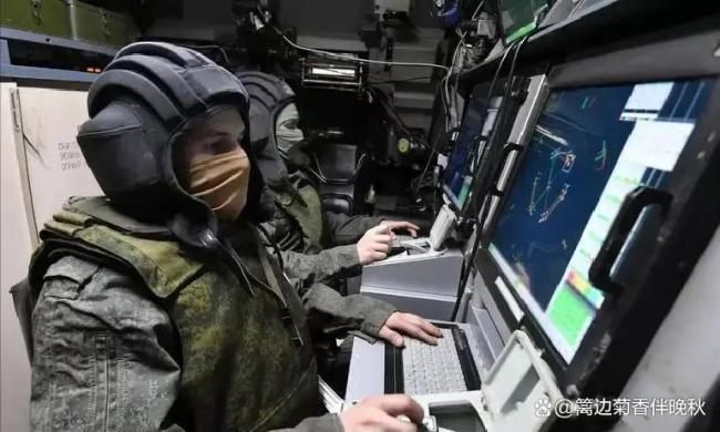 谁在操控乌军无人机 全球化操作员网络