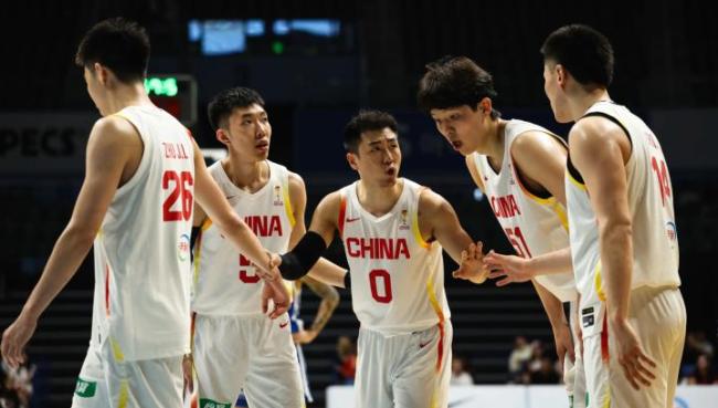 中国男篮半场领先中国台北26分:胡金秋9分 全队10人得分 顺利晋级第二阶段