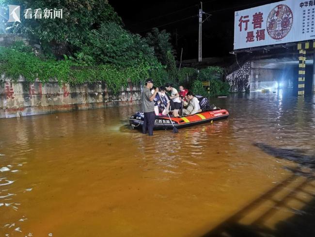 贵阳救援队赶往广西横州救援 紧急驰援防汛抢险
