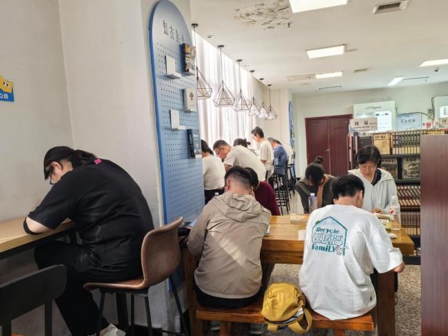 郑州高温记者实地探访消暑好去处 寻找清凉避暑地