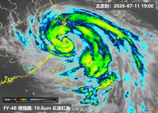 台风巴威即将登陆 浙江沿海迎强风暴雨