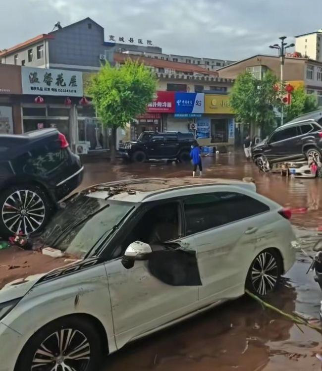河北宽城多地停水超19小时 有老人失联 暴雨引发严重内涝