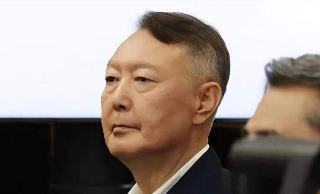 尹锡悦又获刑2年 总统斗争白热化