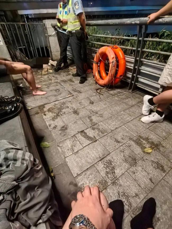 南京一毕业生来成都旅行期间跳河救人 英勇行为获赞