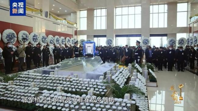 张军桥获颁感动中国2025年度人物 仁心重泰山