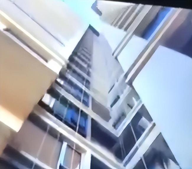 女子工伤获赔20万 两年未收到款 赔偿款迟迟未到账